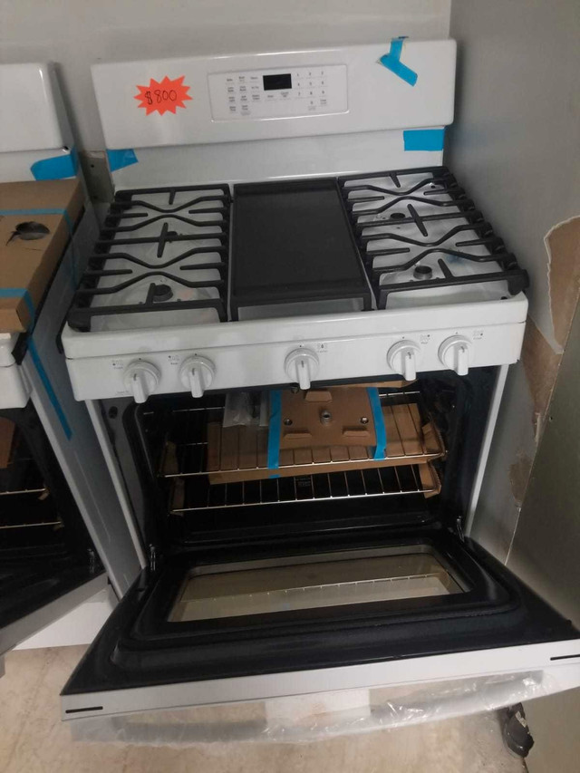 Electric stove.it must go.650 come  on get it in Stoves, Ovens & Ranges in Kitchener / Waterloo - Image 3