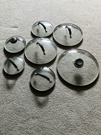 Glass pot/pan lids of various sizes