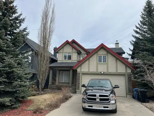 2-storey family home 2048 ft.² above grade with newly refinished 800 ft.² 1-bedroom basement suite,...