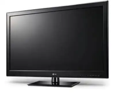 2 LG smart LED TVs ,one 42 in (LG 42LE5400) and another 47 in (LG 47LE5400) for parts . Screens are...