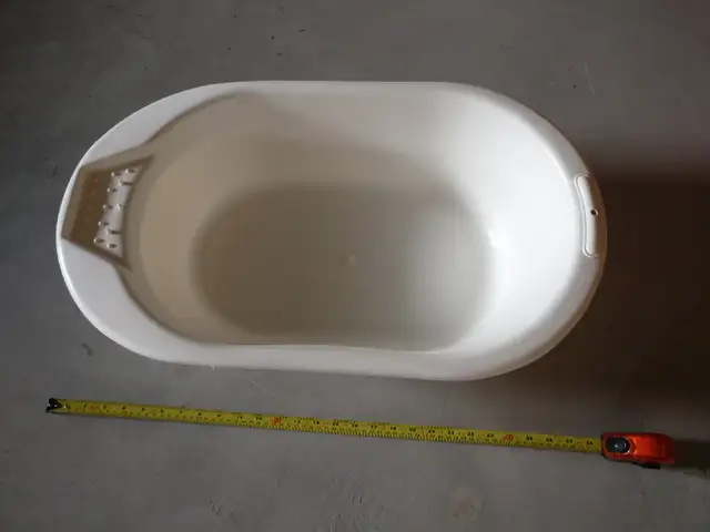 Baby / toddler bathtub in Bathing & Changing in Ottawa - Image 2