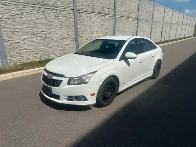 2011 Chevrolet Cruze LT Turbo CLEAN TITLE !! RUNS & DRIVES WELL !! 271,294 KILOMETERS !! NO DASH WAR...
