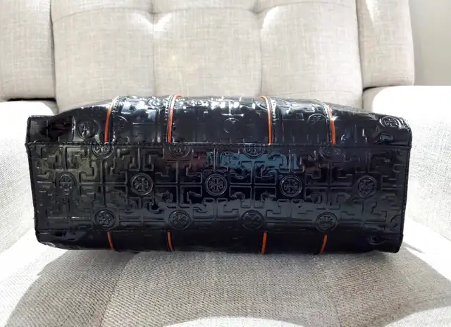 Tory Burch bag in Women's - Bags & Wallets in Granby - Image 5