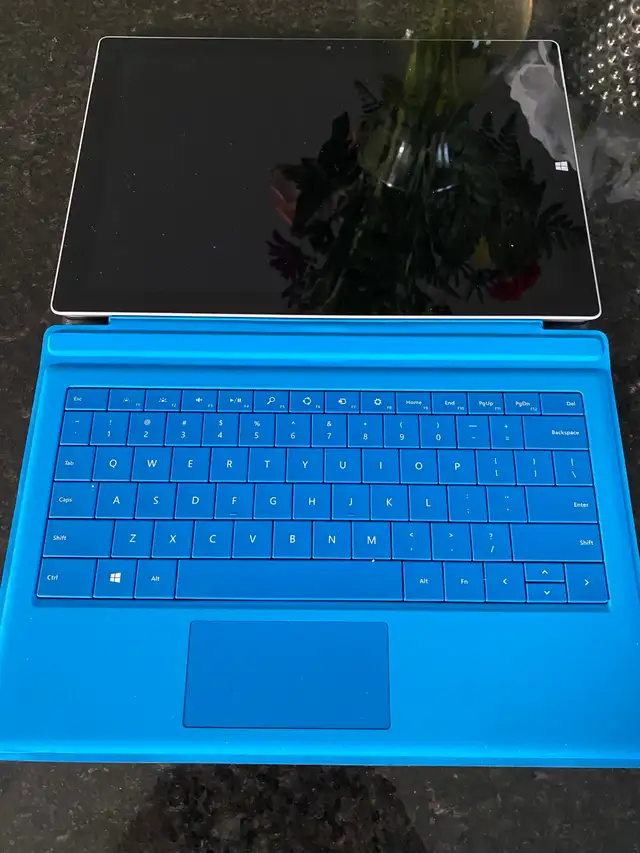 LIKE NEW Microsoft Surface 3 Laptop 12” Touch Screen in Laptop Accessories in Hamilton - Image 2