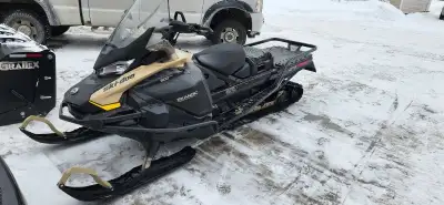 SI L'ANNONCE EST LA C'EST DISPONIBLE. 2023 Skandic SWT 900 ace. Tres peu servie, environs 200km. Bum...