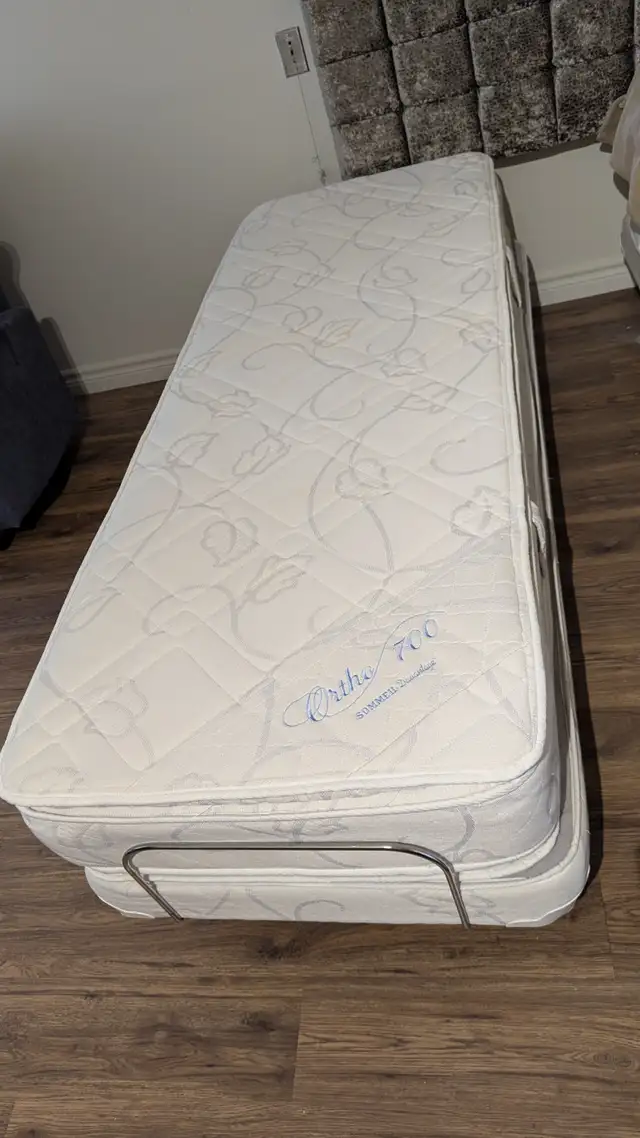 Lits simples articulés in Beds & Mattresses in Québec City - Image 2