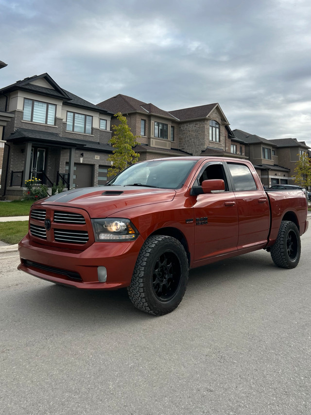 2017 Dodge ram 1500 in Cars & Trucks in Oakville / Halton Region - Image 2