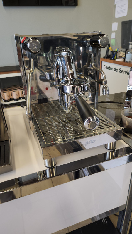 Machine espresso Magister (Made in Italy) dans Machines à café  à Laval/Rive Nord - Image 3