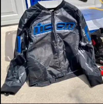 ION REAVER D30 JACKET sz LG, Removable liner, D3 Impact protection on shoulders, elbows and back. Mi...
