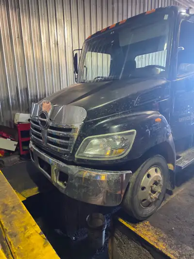 Hino plate-forme 19 pied inspection du en septembre 2026 pret a travaillé pour ceux qui veulent nous...