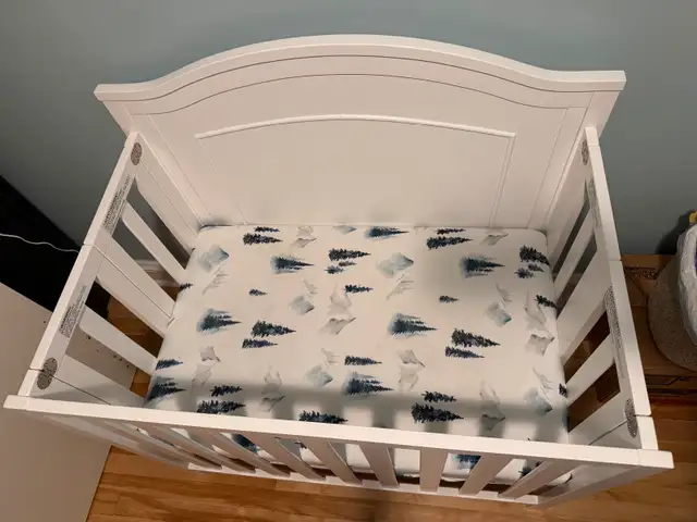 Foldable mini crib in Cribs in Ottawa - Image 3