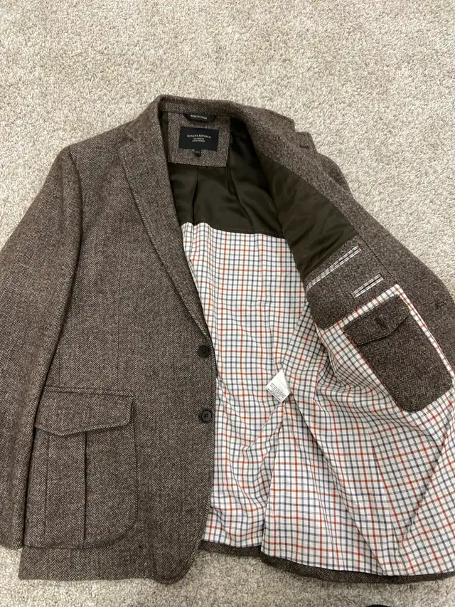 banana republic blazers/sport coat -men in Men's in Edmonton - Image 7