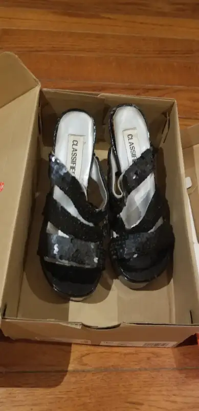Lady Shoes Size 7 for sale. (Check out my other ads)