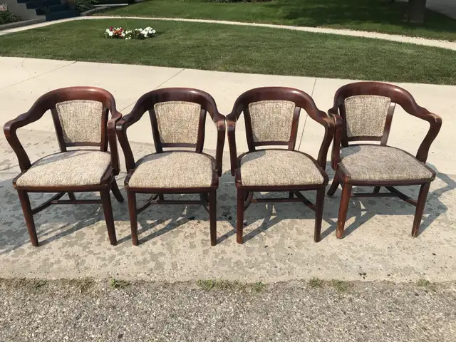 Vintage Solid Wood Chair Set in Chairs & Recliners in Winnipeg - Image 2