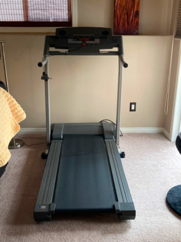 Treadmill in Exercise Equipment in Edmonton - Image 2
