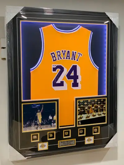 Celebrate the legendary Kobe Bryant with this framed Los Angeles Lakers jersey featuring his authent...