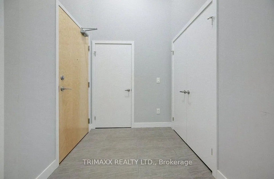 bedroom for rent, female student preferred 5