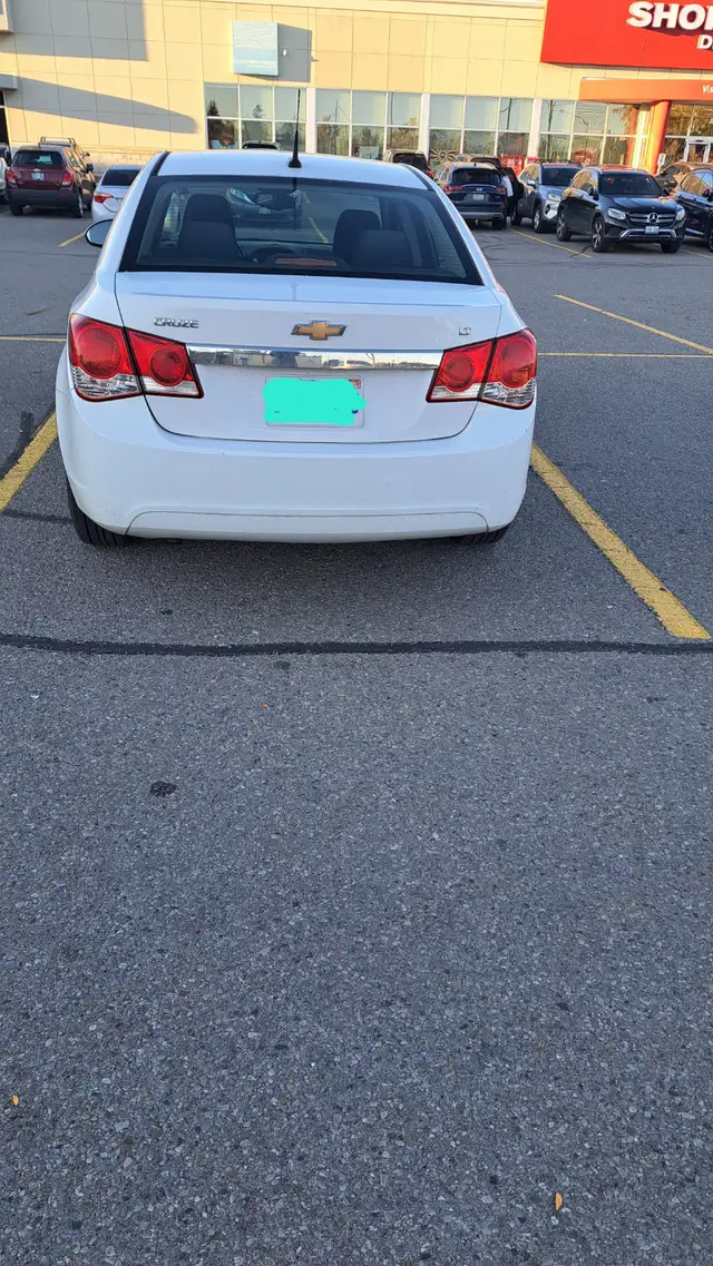 2011 Chevy cruze LT,WHITE with 4 winter tires in Cars & Trucks in Markham / York Region - Image 3