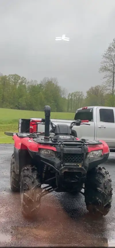 2021 honda straight axle foot shift. Has a back cracked fender on back, one bar on the front bumper...