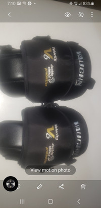 Vaughn Hockey knee pads 