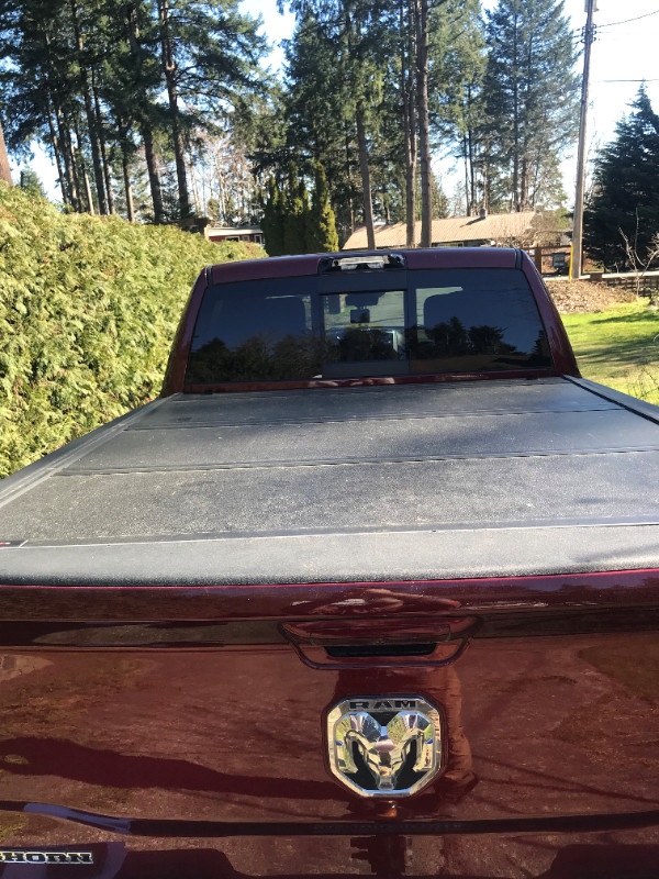 Tonneau Cover Ram Truck in Other Parts & Accessories in Campbell River - Image 2