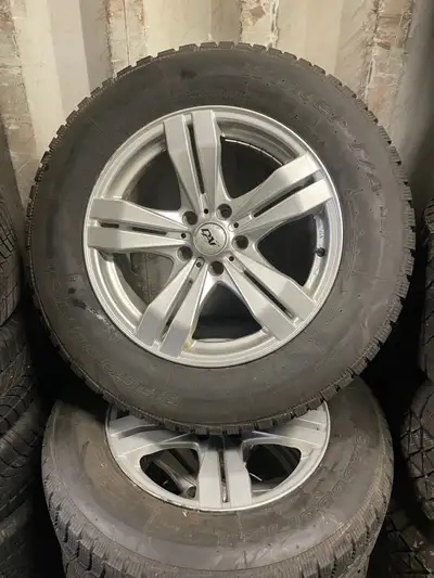 17” Toyota Sienna rims with 235-65-17 BFGOODRICH KSI winter tires. In excellent condition. Tires hav...