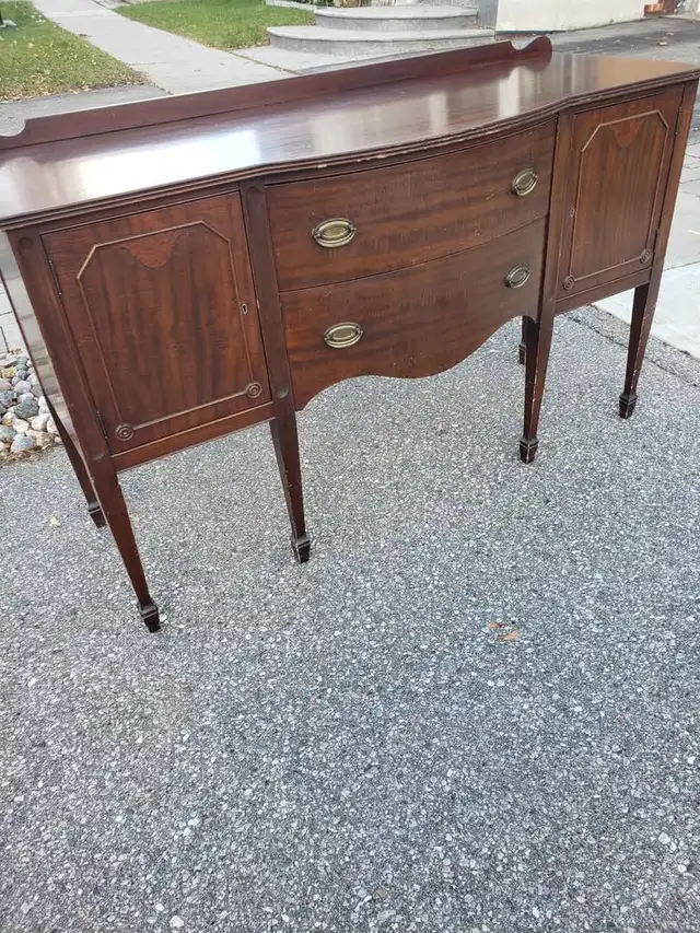 A GREAT ANTIQUE MALCOLM CABINET SIDEBOARD in Hutches & Display Cabinets in City of Toronto - Image 8
