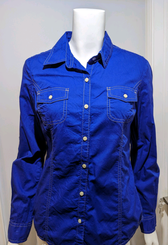 EUC - Women's Tommy Hilfiger Blue Long Sleeve Shirt Size S in Women's - Tops & Outerwear in Oshawa / Durham Region - Image 2
