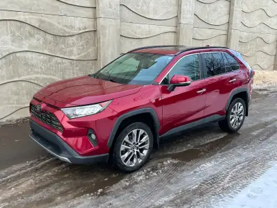 2019 Toyota Rav4 Limited. One owner from new, no accidents! This car is in excellent mechanical cond...