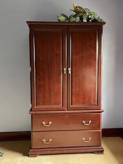 Armoire | Find New and Used Dressers & Wardrobes in Regina | Kijiji  Classifieds