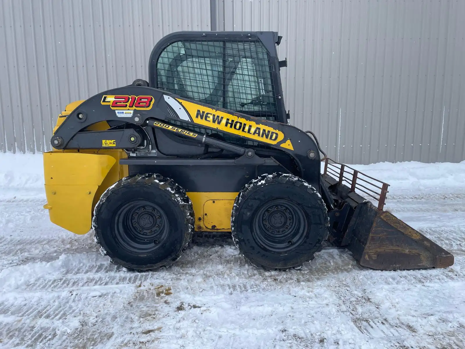 2019 New Holland L218