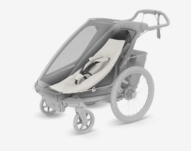 Thule Chariot Infant Sling 2.0 Model 20201509 Newborn 1-10 Month in Strollers, Carriers & Car Seats in London - Image 5