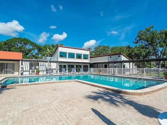 Sarasota 2b now for the 25-26 season in Florida in Canada - Image 10