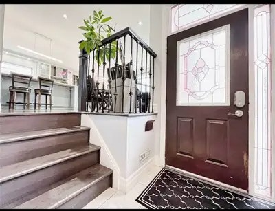 Private room in main floor with parking available for rent