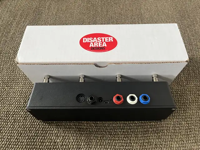 Disaster Area Designs DMC-8 Gen3 MIDI Controller Pedal in Amps & Pedals in City of Toronto - Image 4