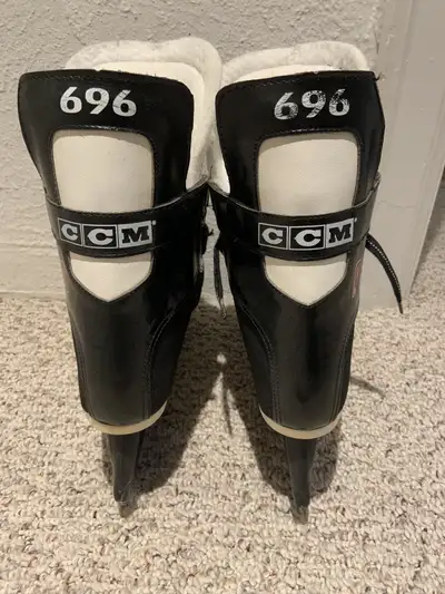 Ice Skates - 696 CCM PRO - Men’s Size 9, View more