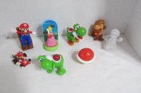 SUPER MARIO BROS LOT 8  FIGURINES YOSHI KOOPA DONKEY KONG PEACH