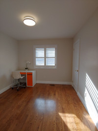 walking distance to Wilson station room rent