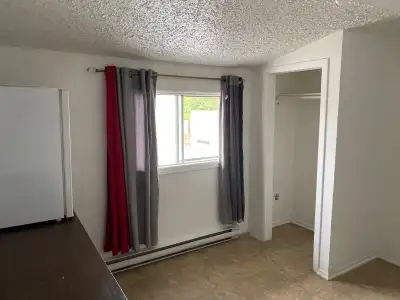 Cozy room for rent in a well managed building situated downtown Hull @ 65 Eddy Street. Close to ever...