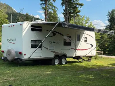 Owned for 9 years, good condition, sleeps 8. Slide. Has queen bed at front and single bunks in the r...