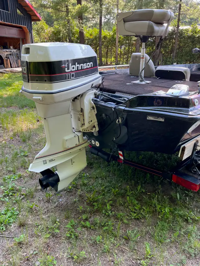 1989 Ranger 320V Bass Boat 16' in Powerboats & Motorboats in Pembroke - Image 8
