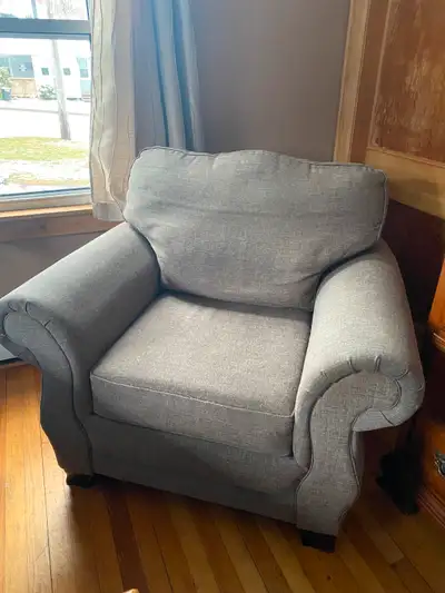 Sklar Peppler living room chair. Very comfortable