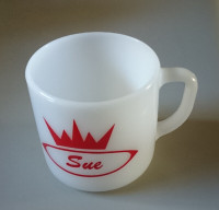 Vintage Rare  Federal Milk Glass Mug with Name "Sue" in Red