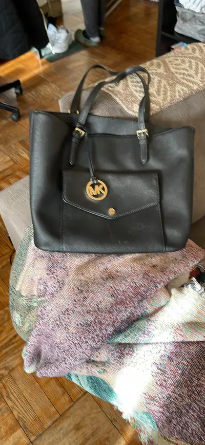 Michael Kors Sturdy Bag, View more