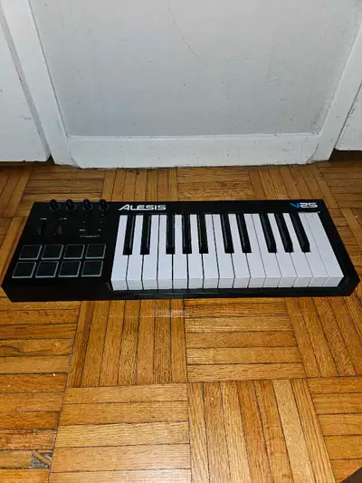 Alesis V25 USB- MIDI Keyboard Controller., View more