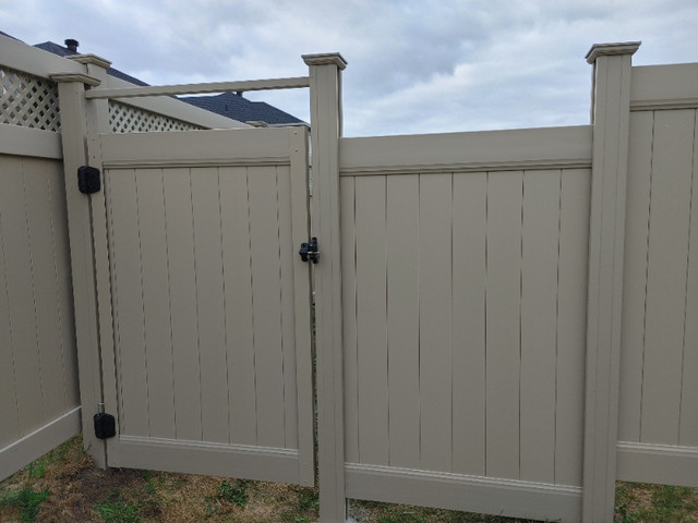 PVC/Wood Fence Installation in Ottawa's west and south in Fence, Deck, Railing & Siding in Ottawa - Image 2