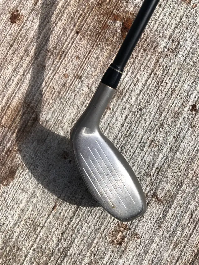 Rescue Mid 3 Taylormade golf club in Golf in Mississauga / Peel Region - Image 5