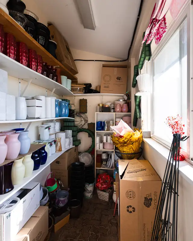 Business for Sale - Flower Shop in Commercial & Office Space for Sale in Delta/Surrey/Langley - Image 13