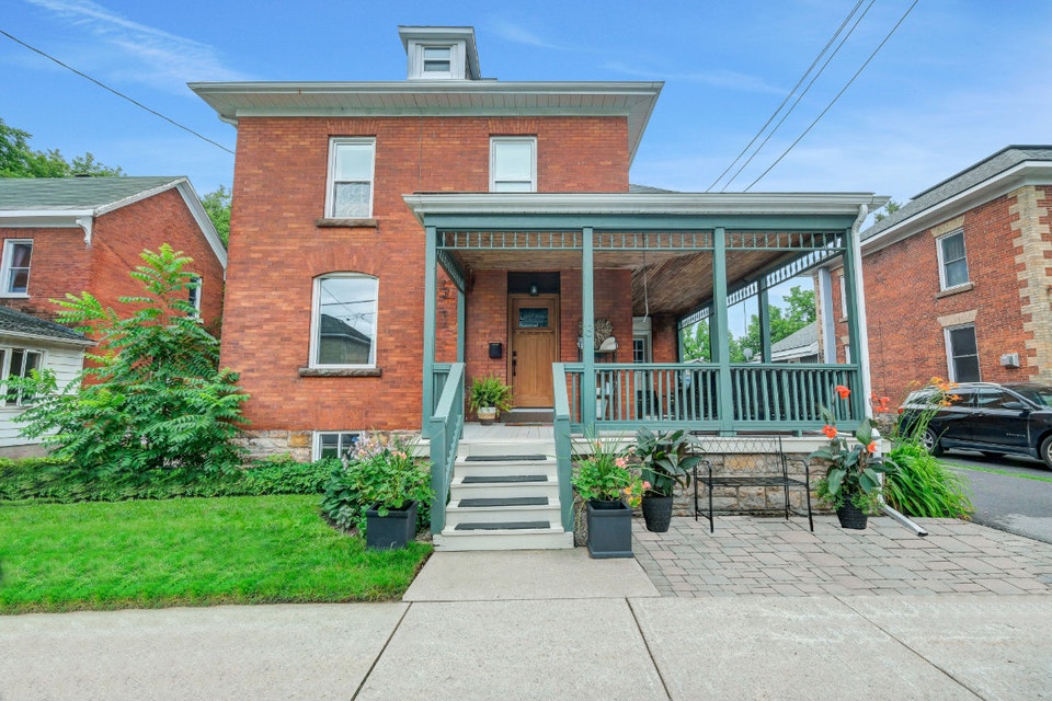 Furnished Century Home in Perth | Long Term Rentals | Ottawa | Free ...