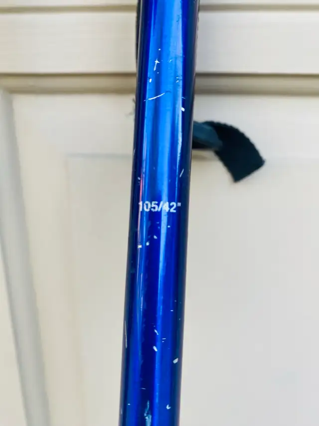 Rossignol Ski Poles ( 105cm / 42 inches) in Ski in Calgary - Image 3